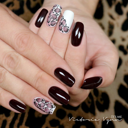 Victoria Vynn Pure Vegan Gel Polish | #136 Dark Truffle